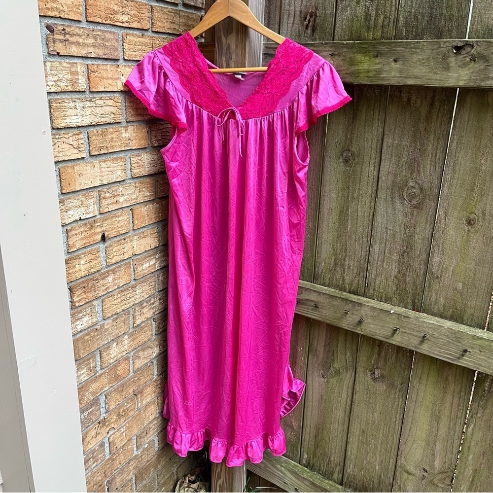 Vintage Nancy King Vibrant Pink Lace Chemise